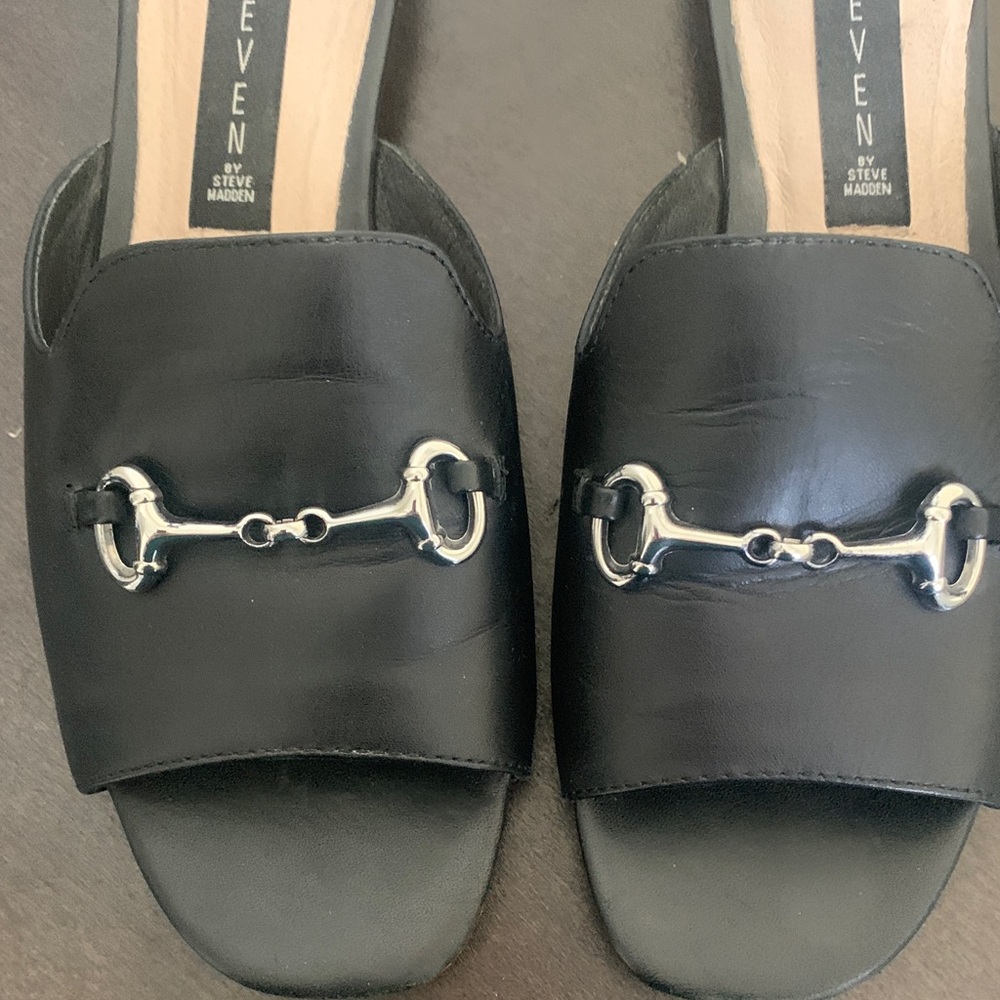 Steven by Steve Madden Black Leather Horse bit Mules. - Picture 4 of 7